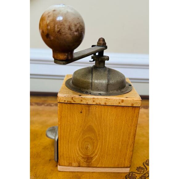 Vintage Italian Manual Wood Metal Coffee Grinder 1950s Nostalgic Barista - Picture 8 of 9